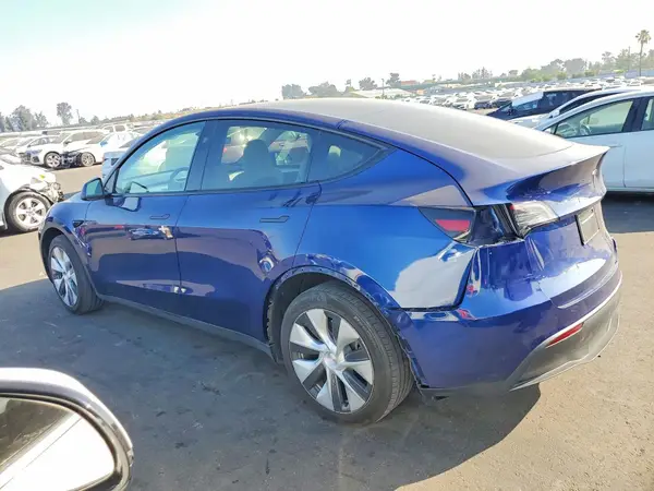 7SAYGDEE9RF064257 2024 TESLA MODEL Y - Image 2