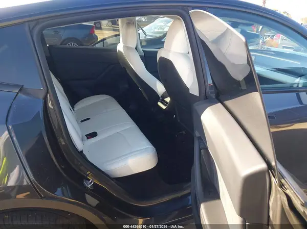 7SAYGDEE9RF065344 2024 TESLA MODEL Y - Image 8