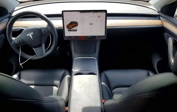 7SAYGDEE9RF069152 2024 TESLA MODEL Y - Image 8