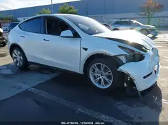 7SAYGDEE9RF071001 2024 TESLA MODEL Y