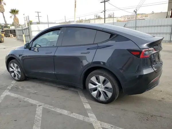 7SAYGDEE9RF078563 2024 TESLA MODEL Y - Image 2