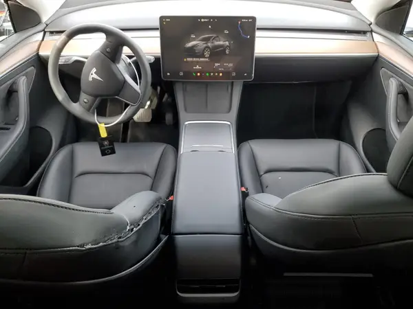 7SAYGDEE9RF078563 2024 TESLA MODEL Y - Image 8