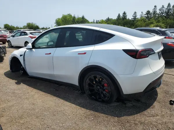 7SAYGDEE9RF083729 2024 TESLA MODEL Y - Image 2
