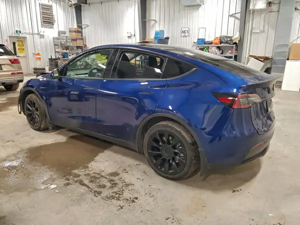 7SAYGDEE9RF088817 2024 TESLA MODEL Y - Image 2