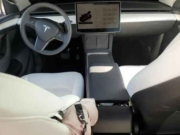 7SAYGDEE9RF125137 2024 TESLA MODEL Y - Image 8