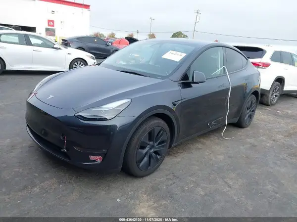 7SAYGDEE9RF126594 2024 TESLA MODEL Y - Image 2