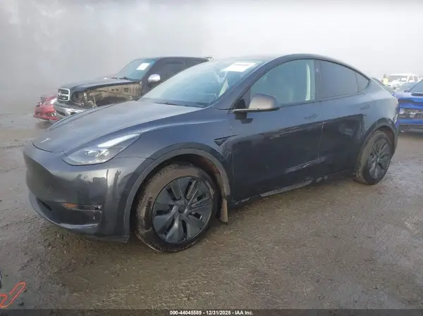 7SAYGDEE9RF152953 2024 TESLA MODEL Y - Image 2