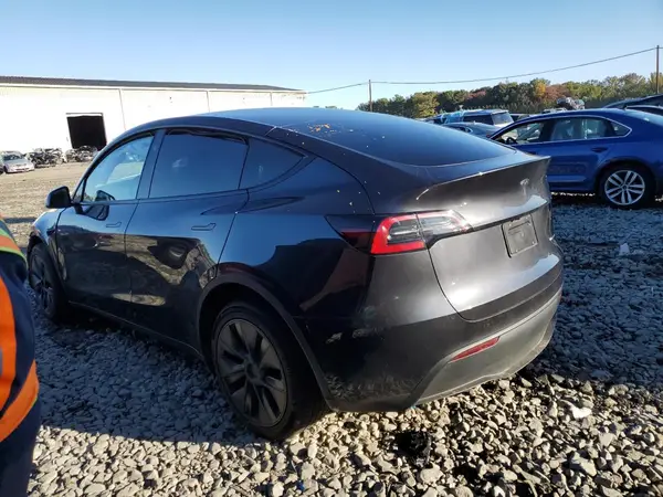 7SAYGDEE9RF160910 2024 TESLA MODEL Y - Image 2