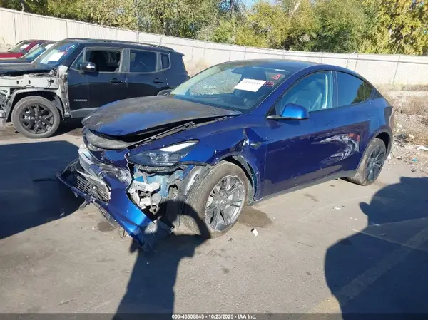 7SAYGDEE9RF168005 2024 TESLA MODEL Y - Image 2