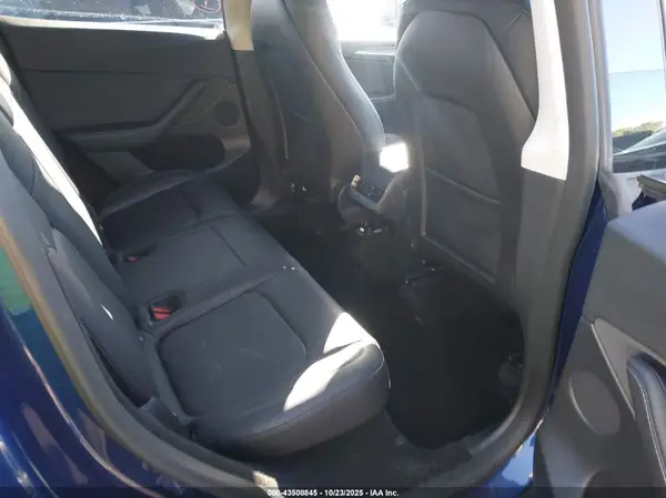 7SAYGDEE9RF168005 2024 TESLA MODEL Y - Image 8