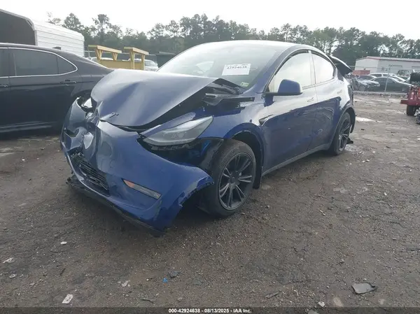 7SAYGDEE9RF169056 2024 TESLA MODEL Y - Image 2