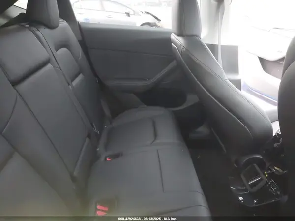 7SAYGDEE9RF169056 2024 TESLA MODEL Y - Image 8