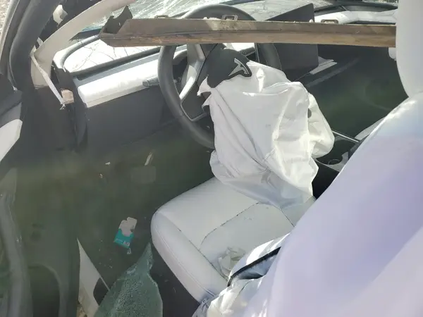 7SAYGDEE9RF179182 2024 TESLA MODEL Y - Image 8