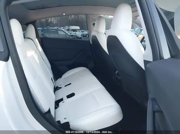 7SAYGDEE9RF180607 2024 TESLA MODEL Y - Image 8