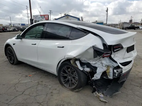 7SAYGDEE9RF182535 2024 TESLA MODEL Y - Image 2