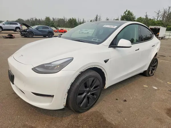 7SAYGDEE9RF185421 2024 TESLA MODEL Y - Image 1