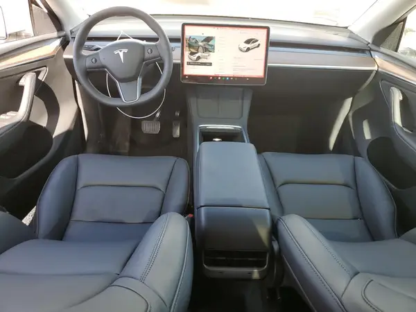 7SAYGDEE9RF186598 2024 TESLA MODEL Y - Image 8