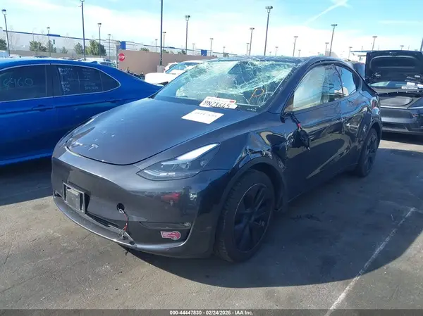 7SAYGDEE9RF195916 2024 TESLA MODEL Y - Image 2