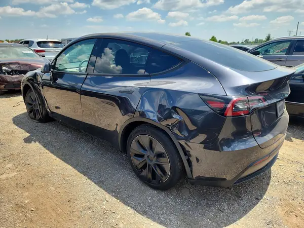 7SAYGDEE9RF199173 2024 TESLA MODEL Y - Image 2