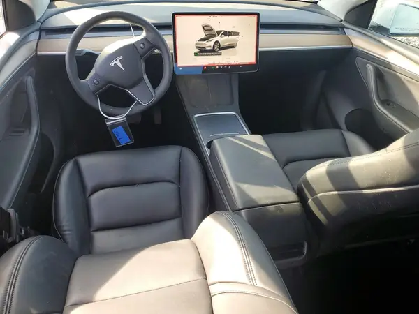 7SAYGDEE9RF983210 2024 TESLA MODEL Y - Image 8