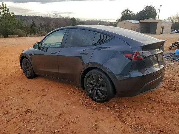 7SAYGDEE9RF983580 2024 TESLA MODEL Y - Image 2