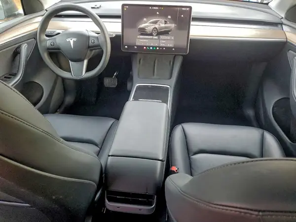 7SAYGDEE9RF983580 2024 TESLA MODEL Y - Image 8