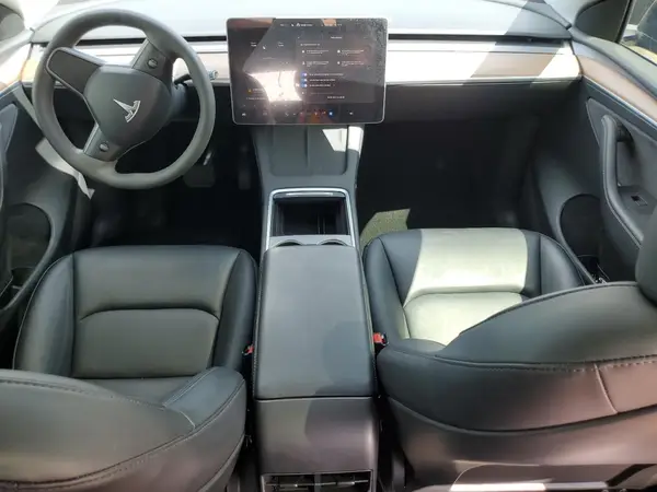 7SAYGDEE9RF986009 2024 TESLA MODEL Y - Image 8