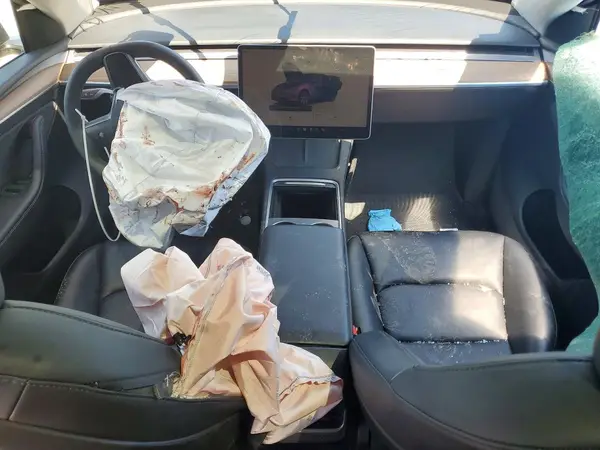 7SAYGDEE9RF994045 2024 TESLA MODEL Y - Image 8