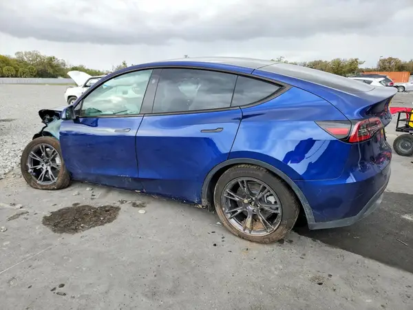 7SAYGDEE9SA343324 2025 TESLA MODEL Y - Image 2