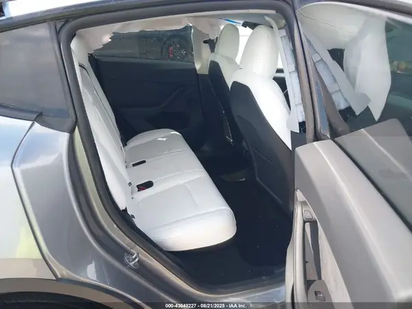 7SAYGDEE9SA347647 2025 TESLA MODEL Y - Image 8