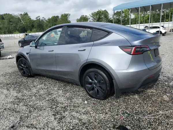 7SAYGDEE9SA347826 2025 TESLA MODEL Y - Image 2