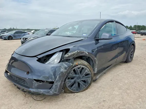 7SAYGDEE9SA353397 2025 TESLA MODEL Y - Image 1