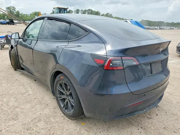 7SAYGDEE9SA353397 2025 TESLA MODEL Y - Image 2