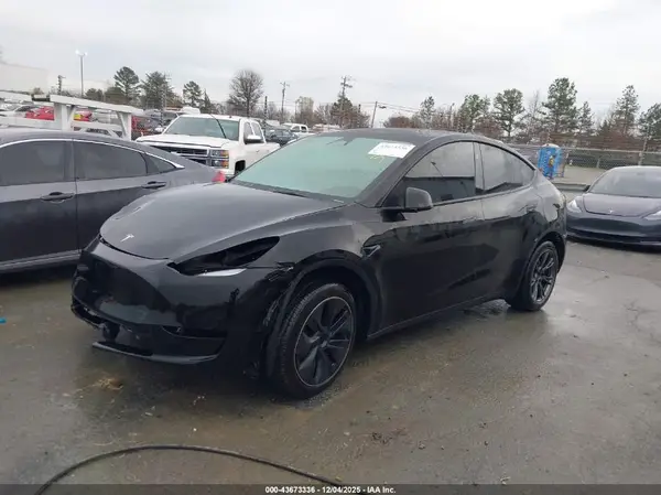 7SAYGDEE9SA355439 2025 TESLA MODEL Y - Image 2