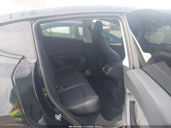 7SAYGDEE9SA355439 2025 TESLA MODEL Y - Image 8