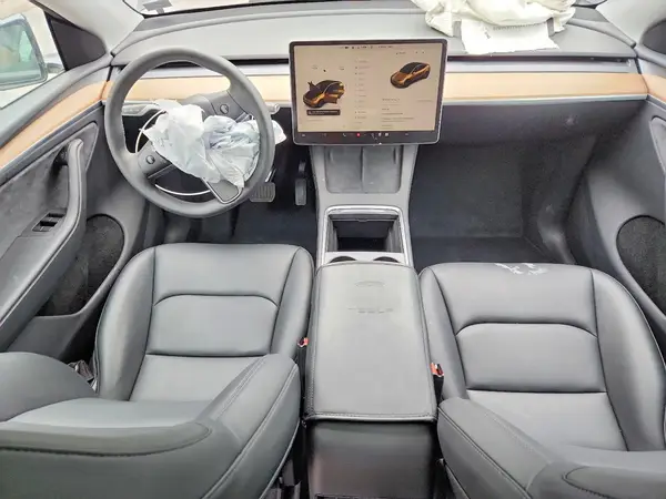 7SAYGDEE9SA355960 2025 TESLA MODEL Y - Image 8