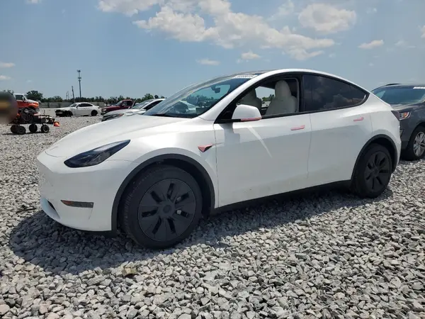 7SAYGDEE9SA356817 2025 TESLA MODEL Y - Image 1