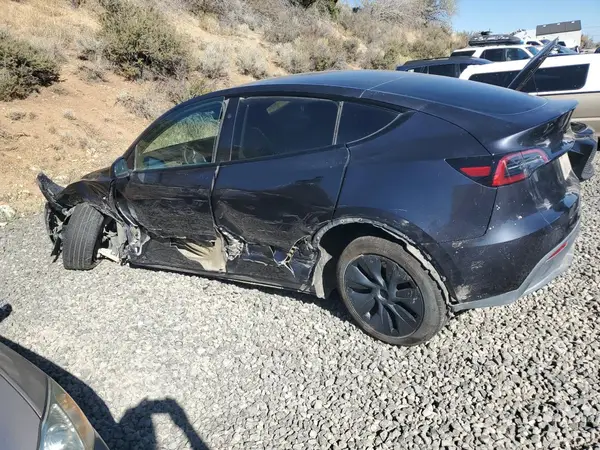 7SAYGDEE9SA357725 2025 TESLA MODEL Y - Image 2