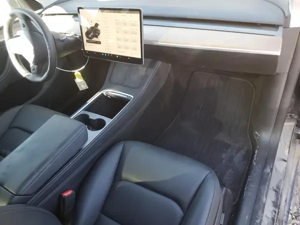 7SAYGDEE9SA357725 2025 TESLA MODEL Y - Image 8