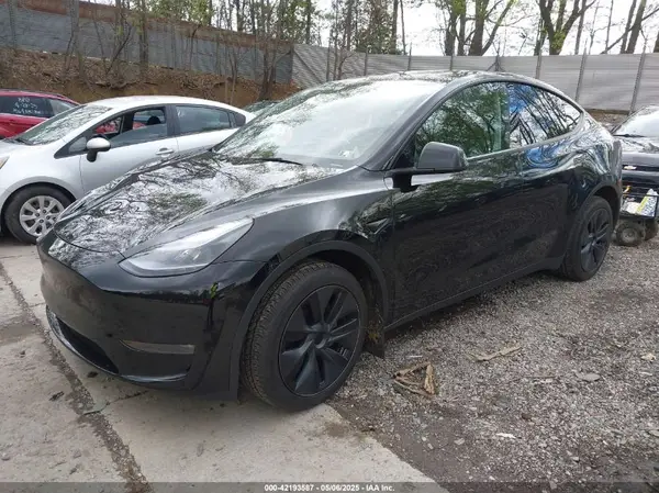 7SAYGDEE9SA367039 2025 TESLA MODEL Y - Image 2