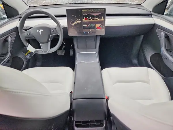 7SAYGDEE9SF223011 2025 TESLA MODEL Y - Image 8