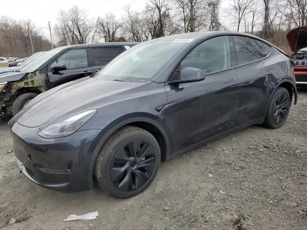 7SAYGDEE9SF224241 2025 TESLA MODEL Y - Image 1