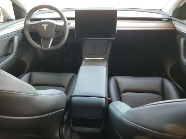 7SAYGDEE9SF240505 2025 TESLA MODEL Y - Image 8