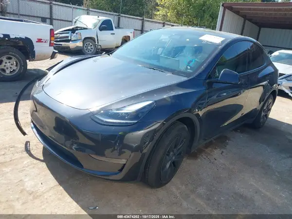 7SAYGDEE9SF248703 2025 TESLA MODEL Y - Image 2
