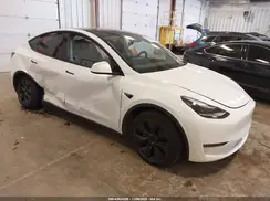 7SAYGDEE9SF254808 2025 TESLA MODEL Y