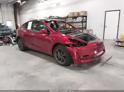 7SAYGDEE9SF256736 2025 TESLA MODEL Y