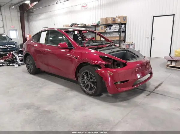 7SAYGDEE9SF256736 2025 TESLA MODEL Y - Image 1