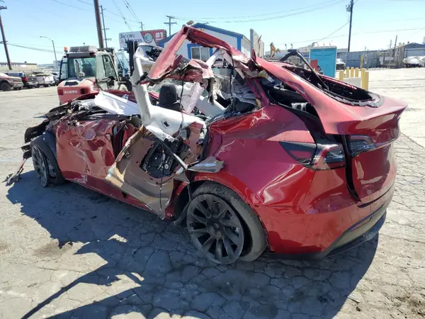 7SAYGDEE9SF265033 2025 TESLA MODEL Y - Image 2