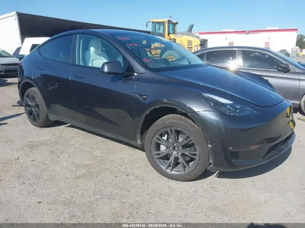 7SAYGDEE9SF265307 2025 TESLA MODEL Y - Image 1