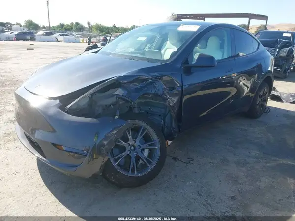 7SAYGDEE9SF265307 2025 TESLA MODEL Y - Image 2